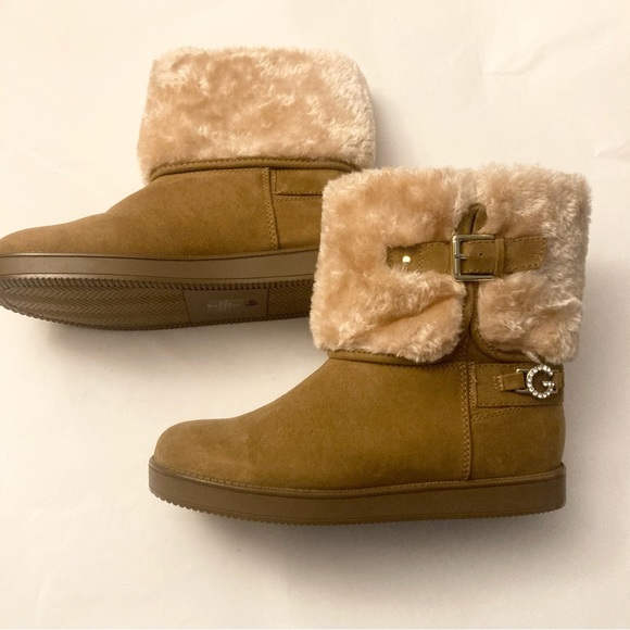 GBG Guess Fur Boots Size 8.5 New in Box - Picture 3 of 7
